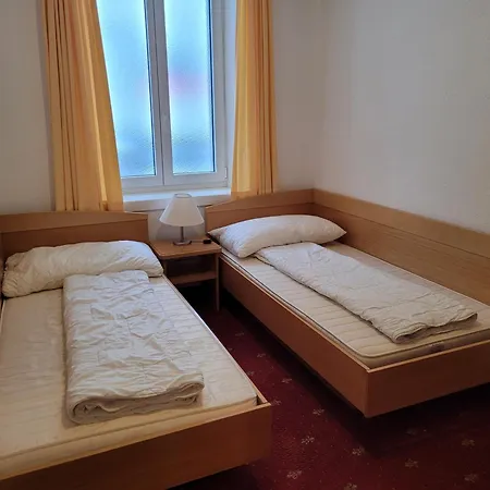 Apartment Schloessli *